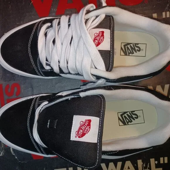 Vans Men's U.S.16 Knu Skool Skate Black/True White Classic VN0009QC6BT - Picture 6 of 12